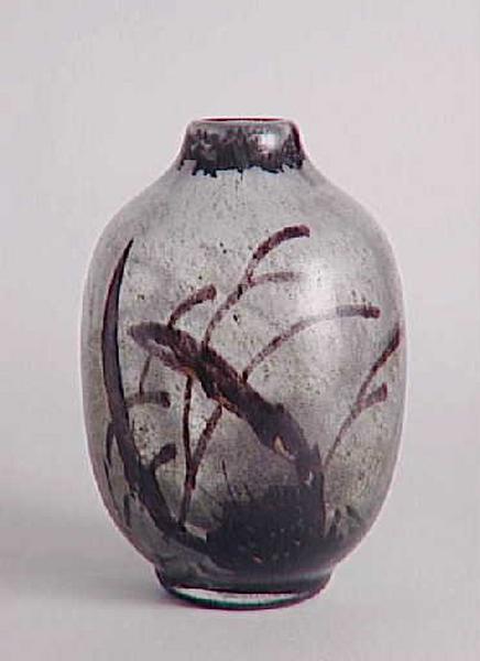 Vase à décor de crabes et d'algues