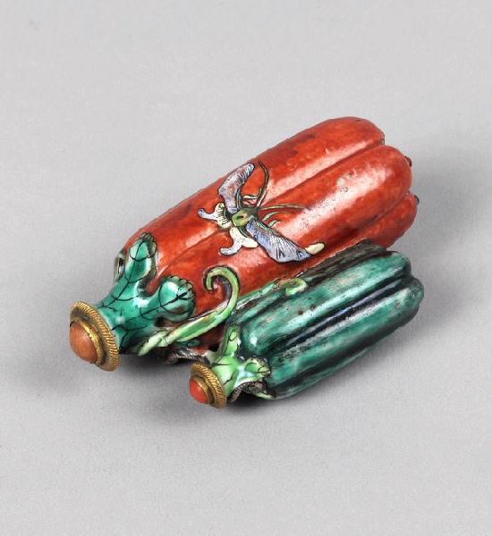 Tabatière en forme de fruits de piment
