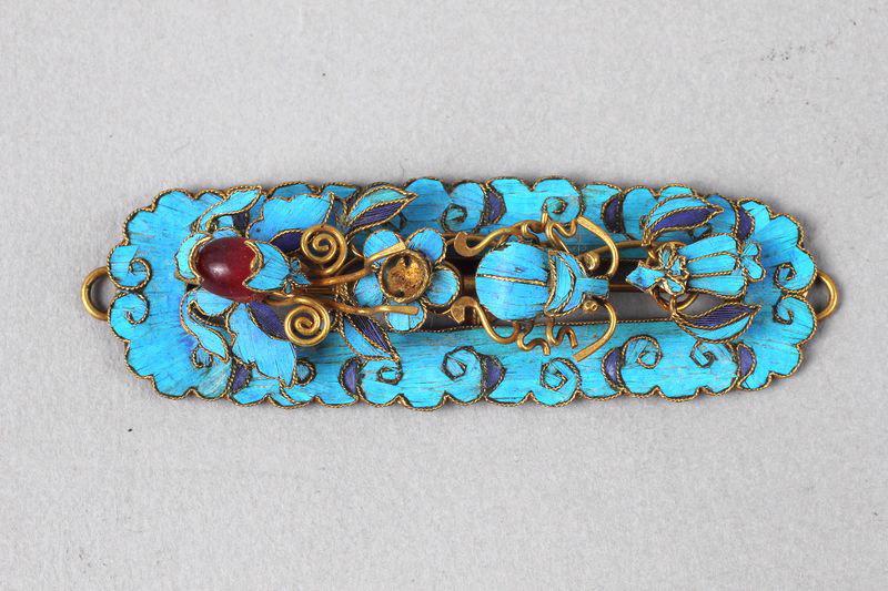 Ornement de chevelure en argent doré et plumes de martin-pêcheur