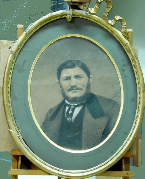 Portrait d'homme (Pastel dans cadre médaillon)