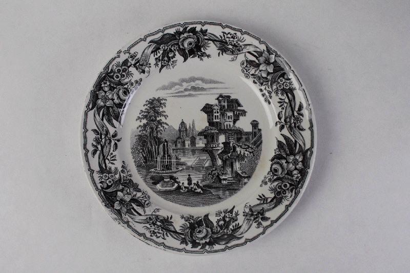 Décors romantiques - Quatre personnages assis devant une architecture fantastique