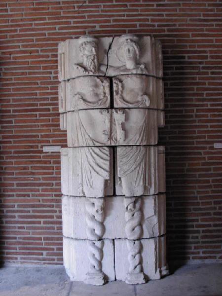 Atlante et cariatide engainés