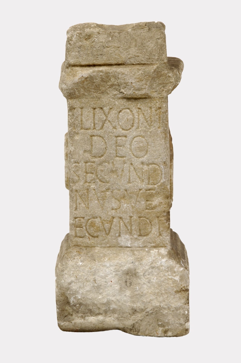 Autel votif dédié au dieu Ilixo(n) par Secundinus