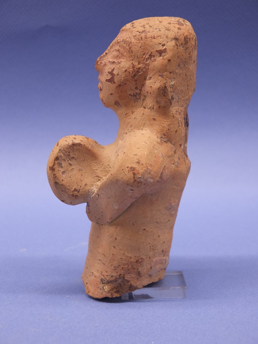 Musicienne au tambourin