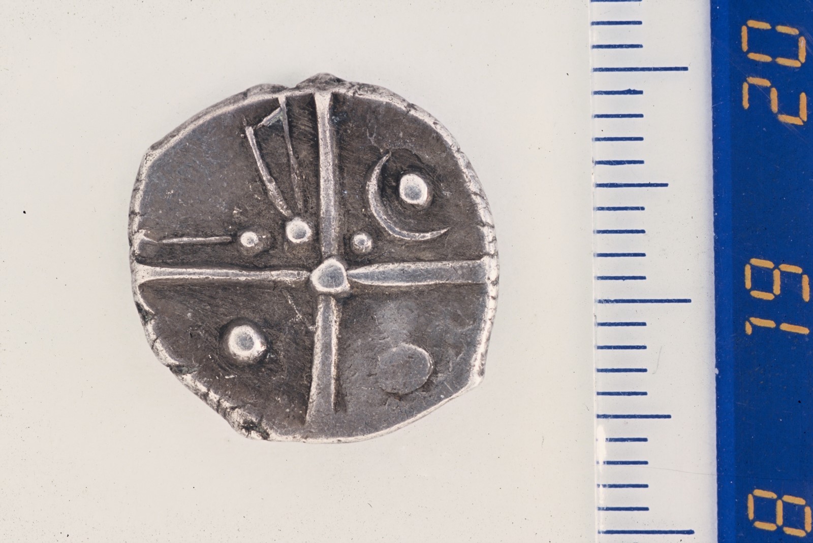 Monnaie gauloise à la croix