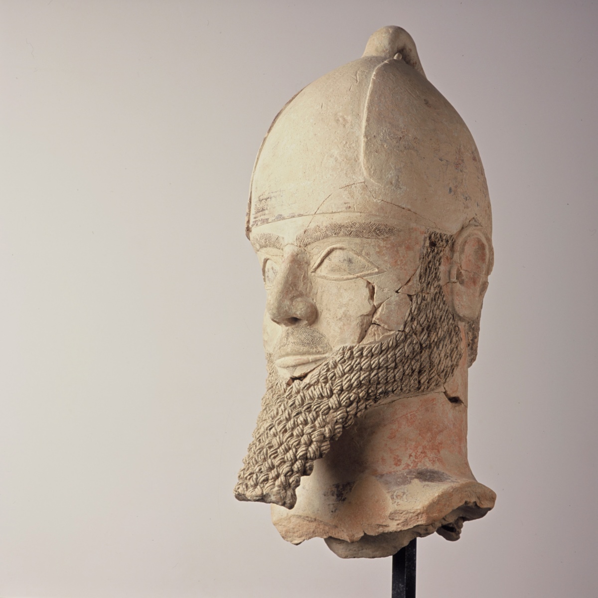 Tête d'une statue d'homme