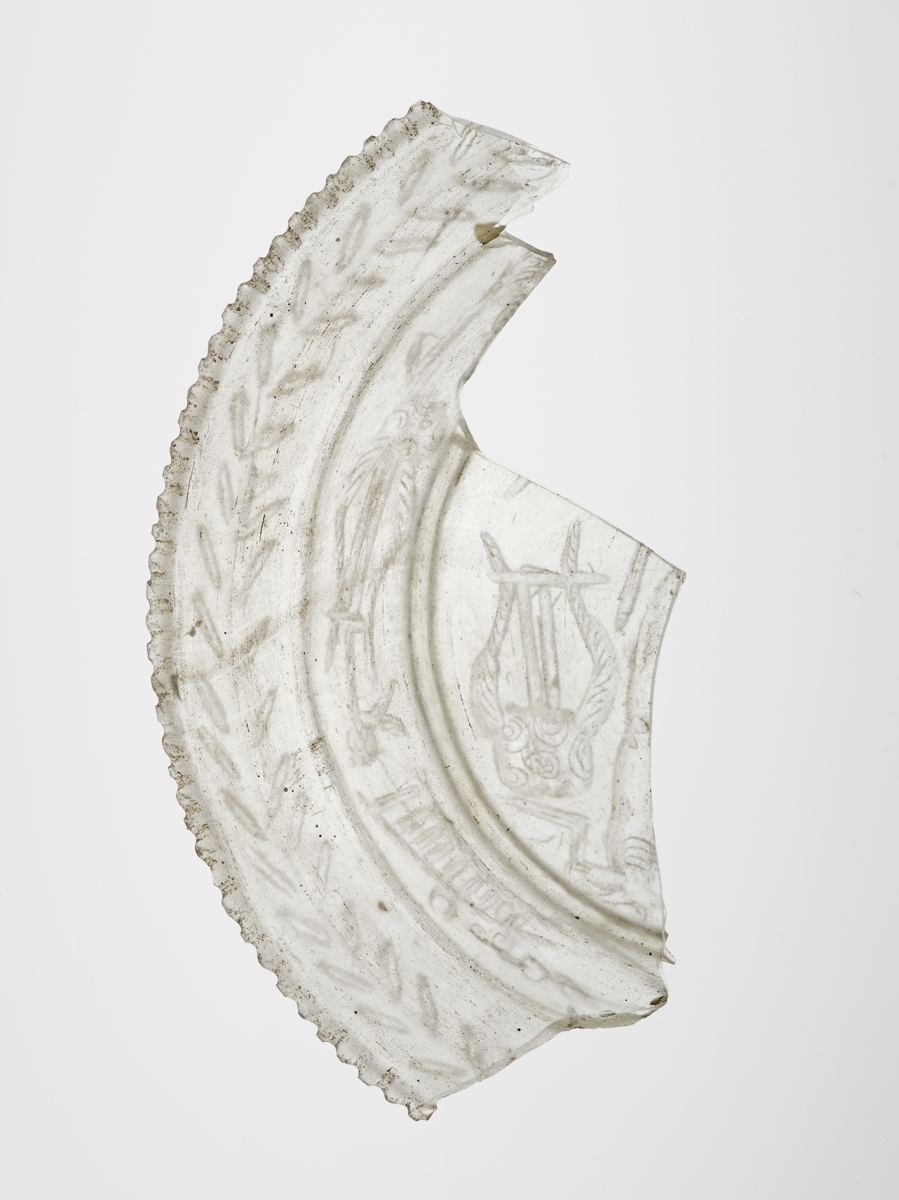 Coupe en verre gravé