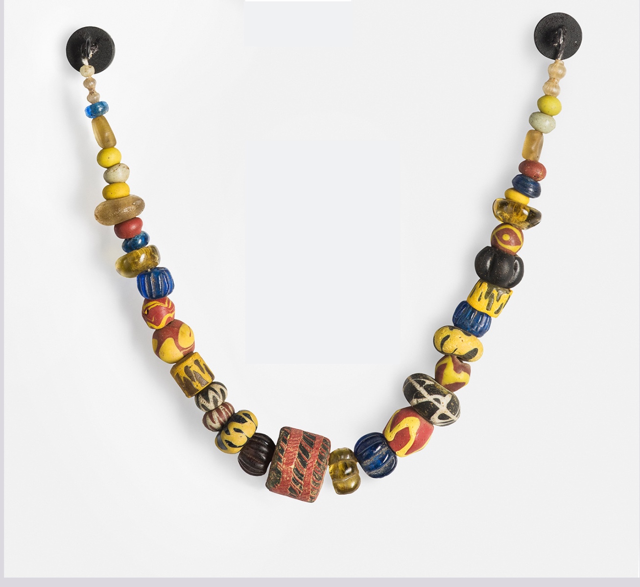 Perles montées en collier