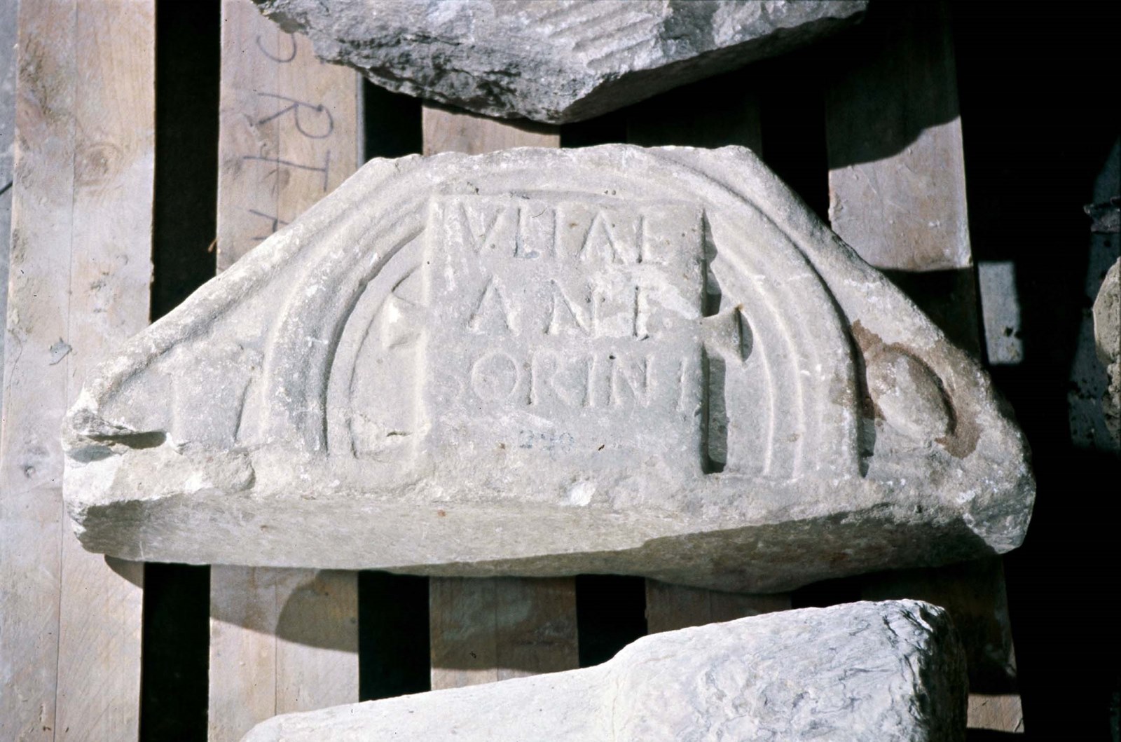Façade de couvercle de coffre