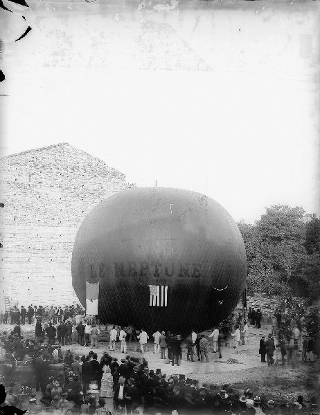 Toulouse. Ballon de la Société de géographie