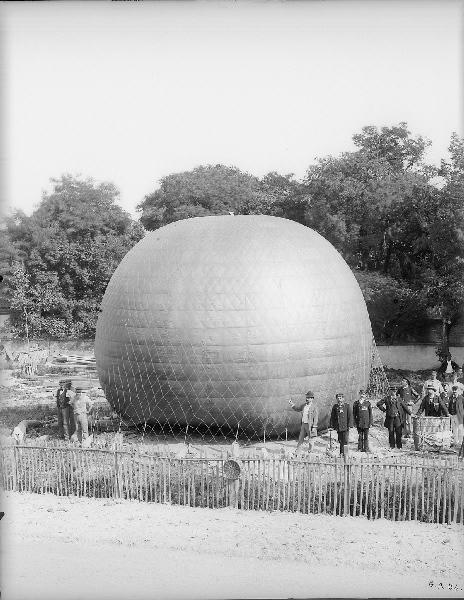 Toulouse. Ballon de la Société de géographie
