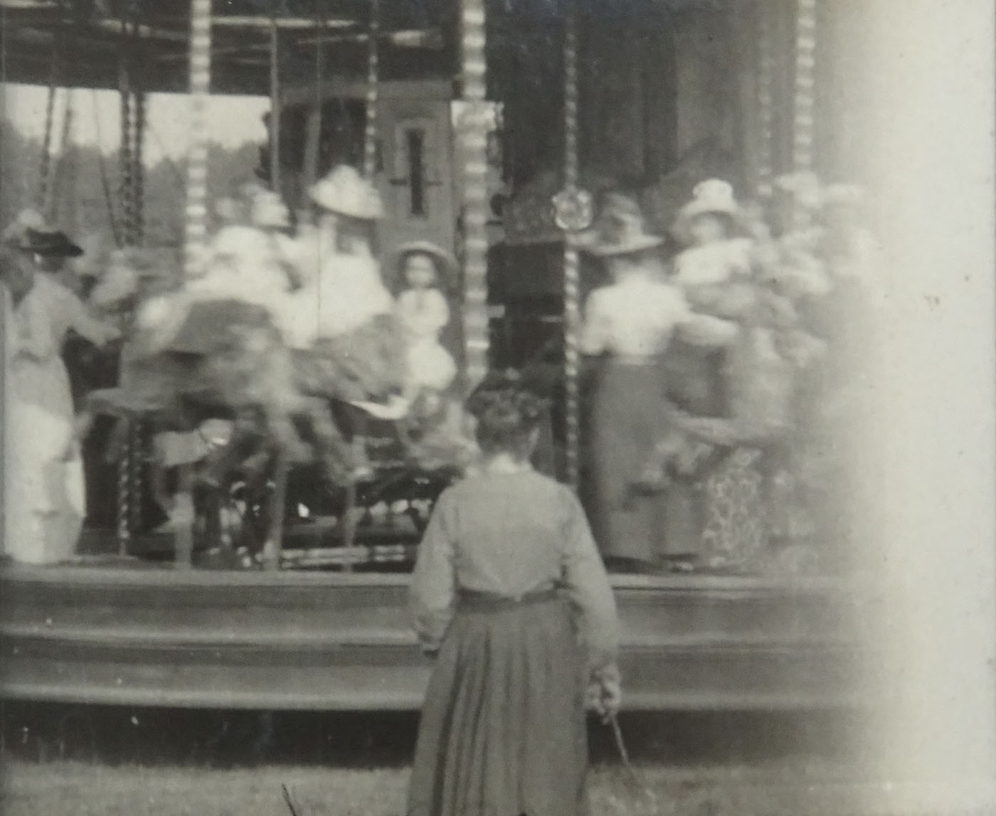 [Bande de kinora : Fête avec manège]