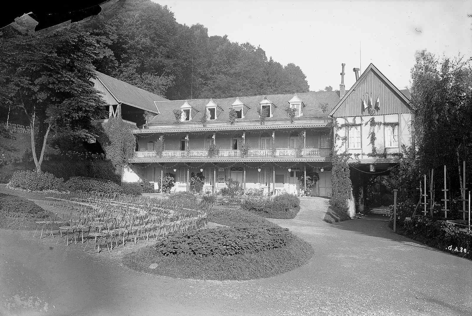 Bagnères-de-Bigorre. Le casino.