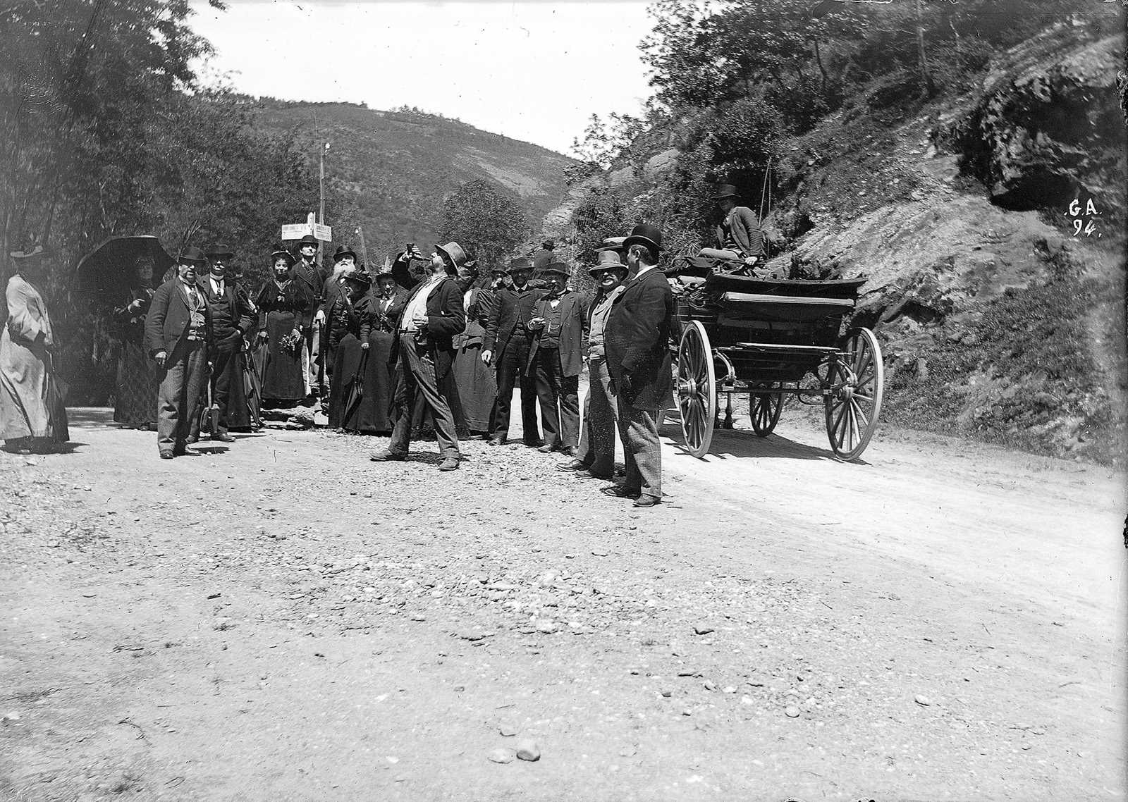 Foix. Départ pour la grotte de l'Herm