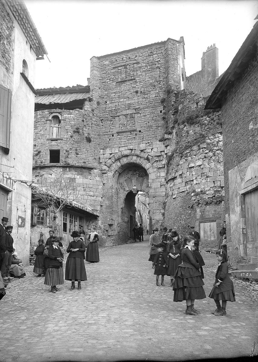 Cordes. Porte d'entrée