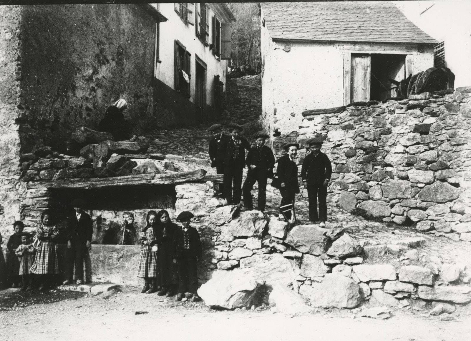 Intérieur du village de Gèdre