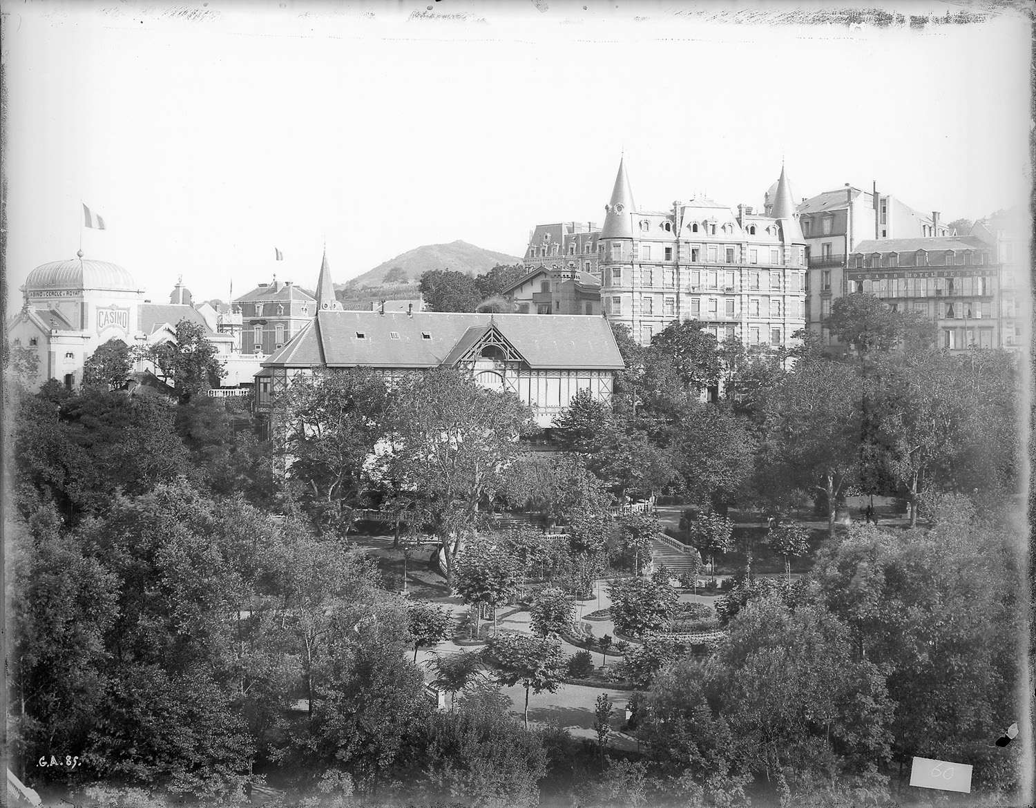 Royat. Casino et parc