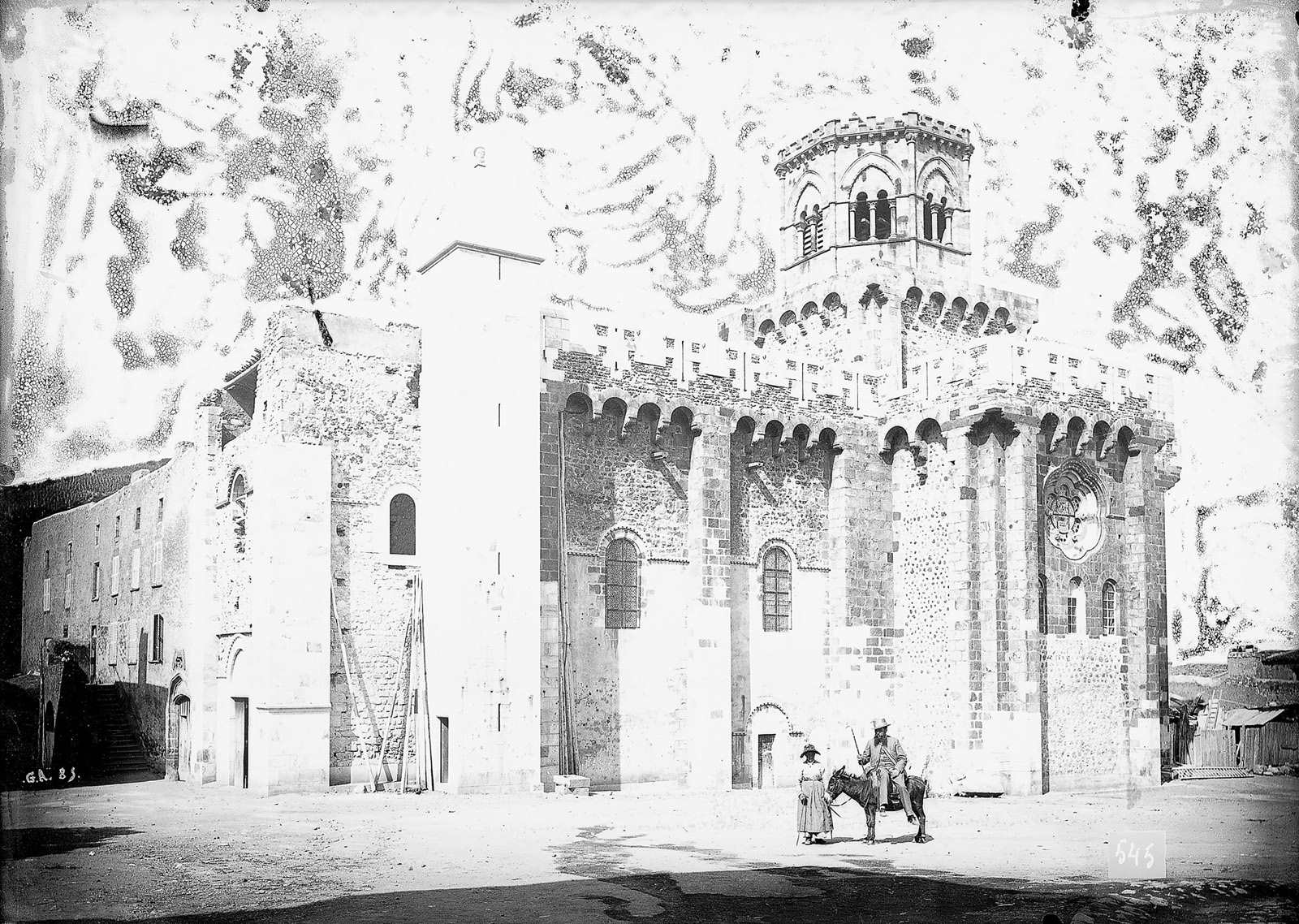 Royat. Eglise du vieux Royat