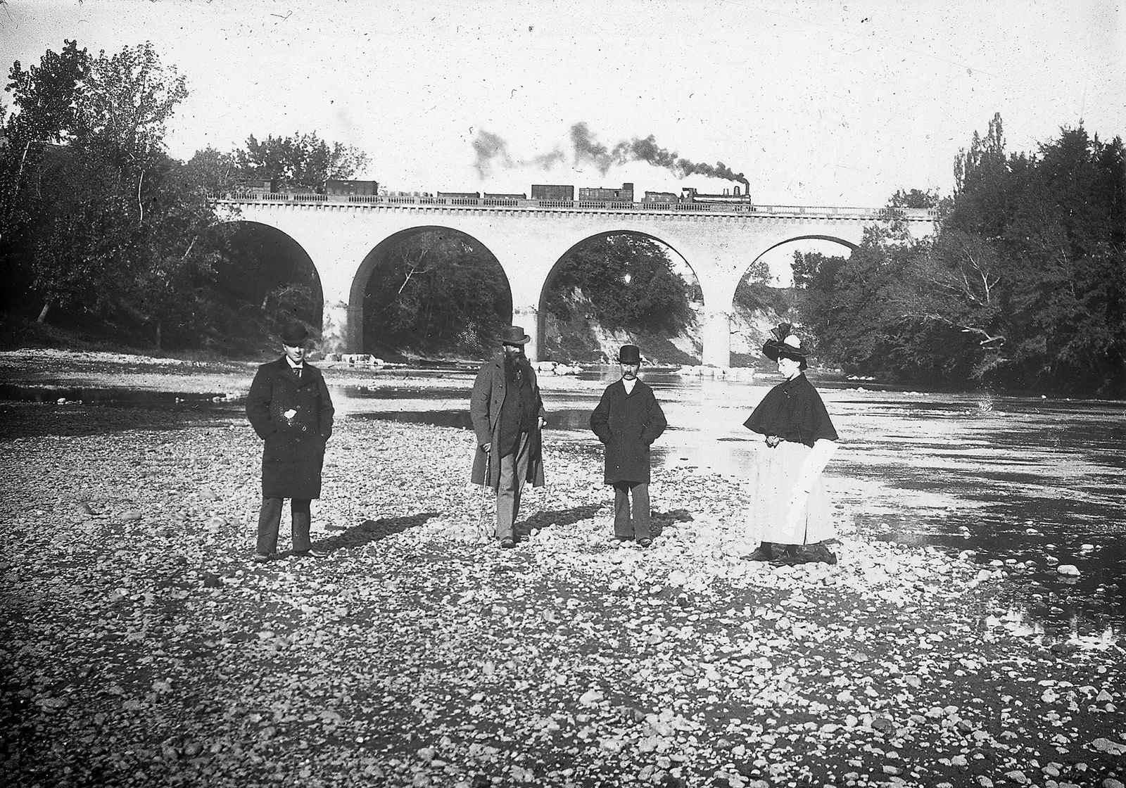 Saint-Sulpice-la-Pointe. Dans la rivière