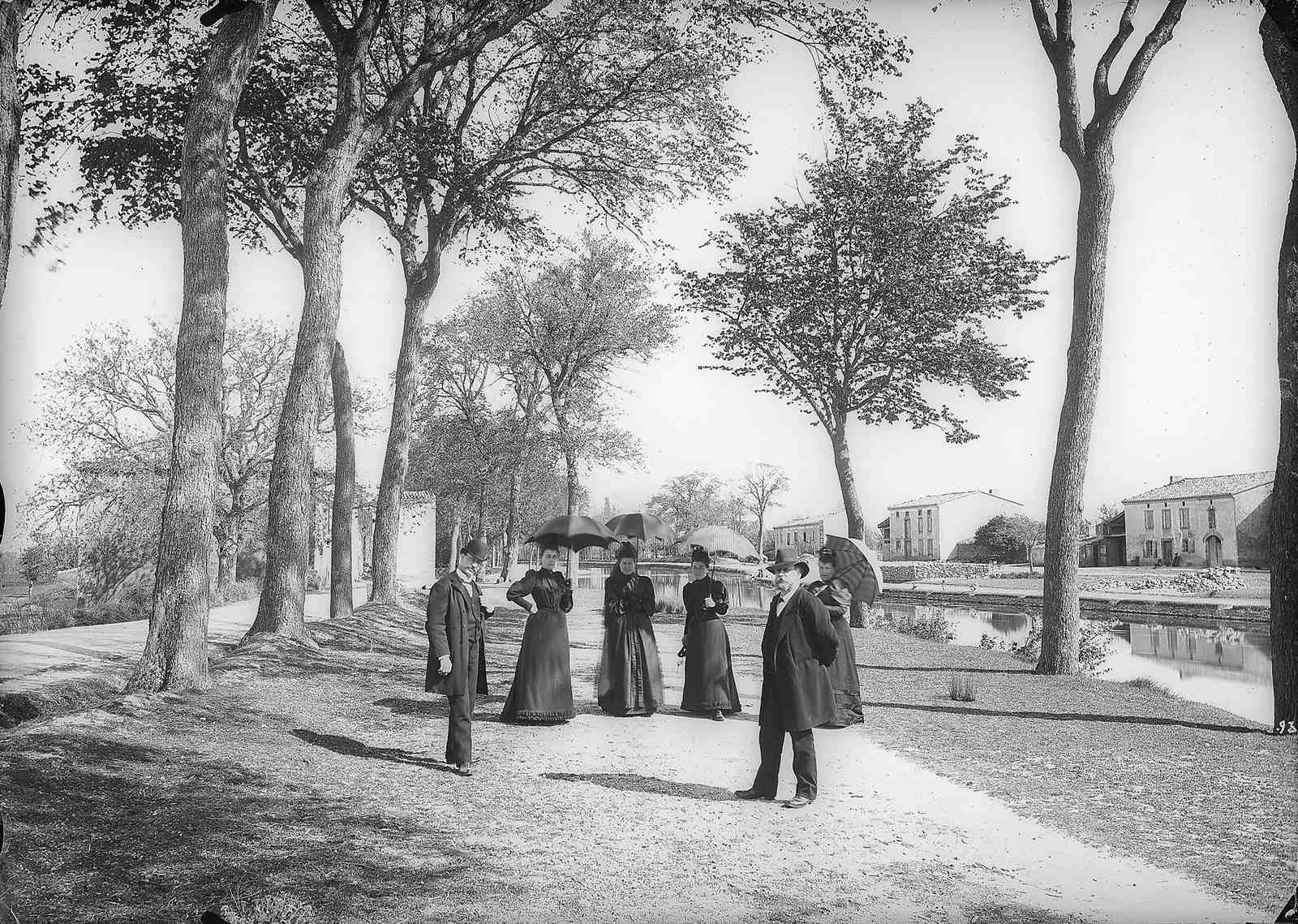 Sur les bords du canal du Midi