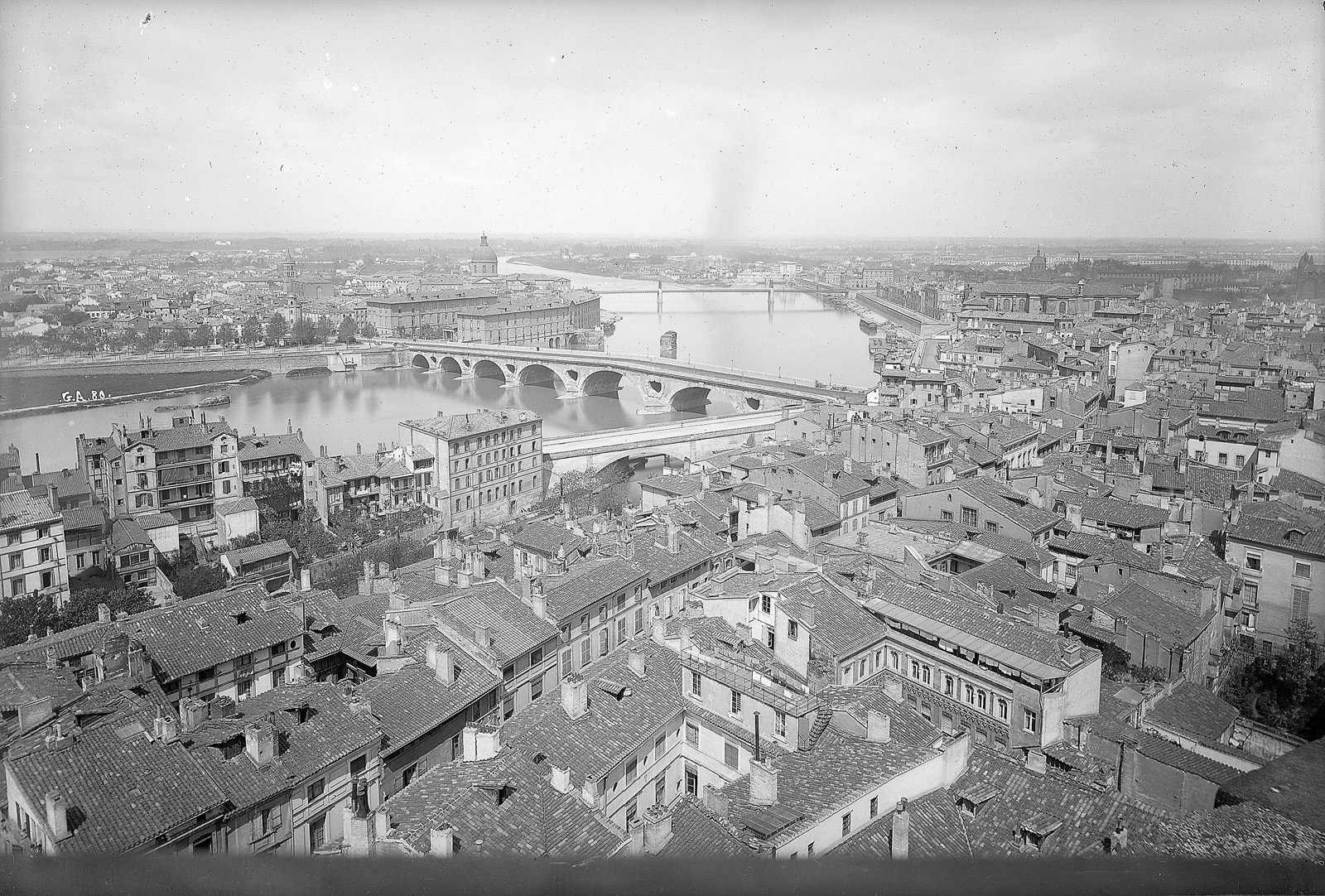 Toulouse. Panorama du clocher de la Dalbade