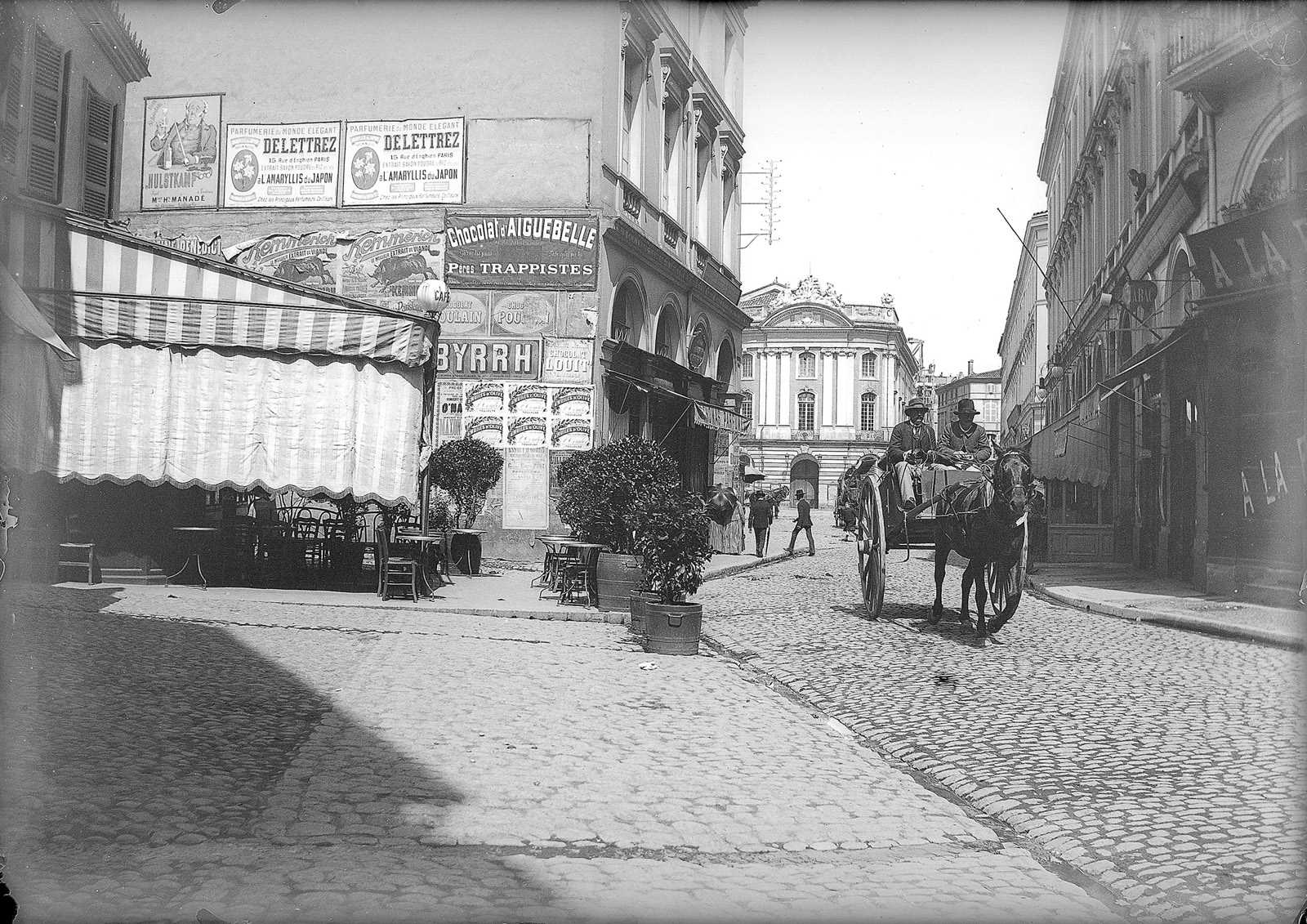 Toulouse. Cliché d'expérience rue Gambetta