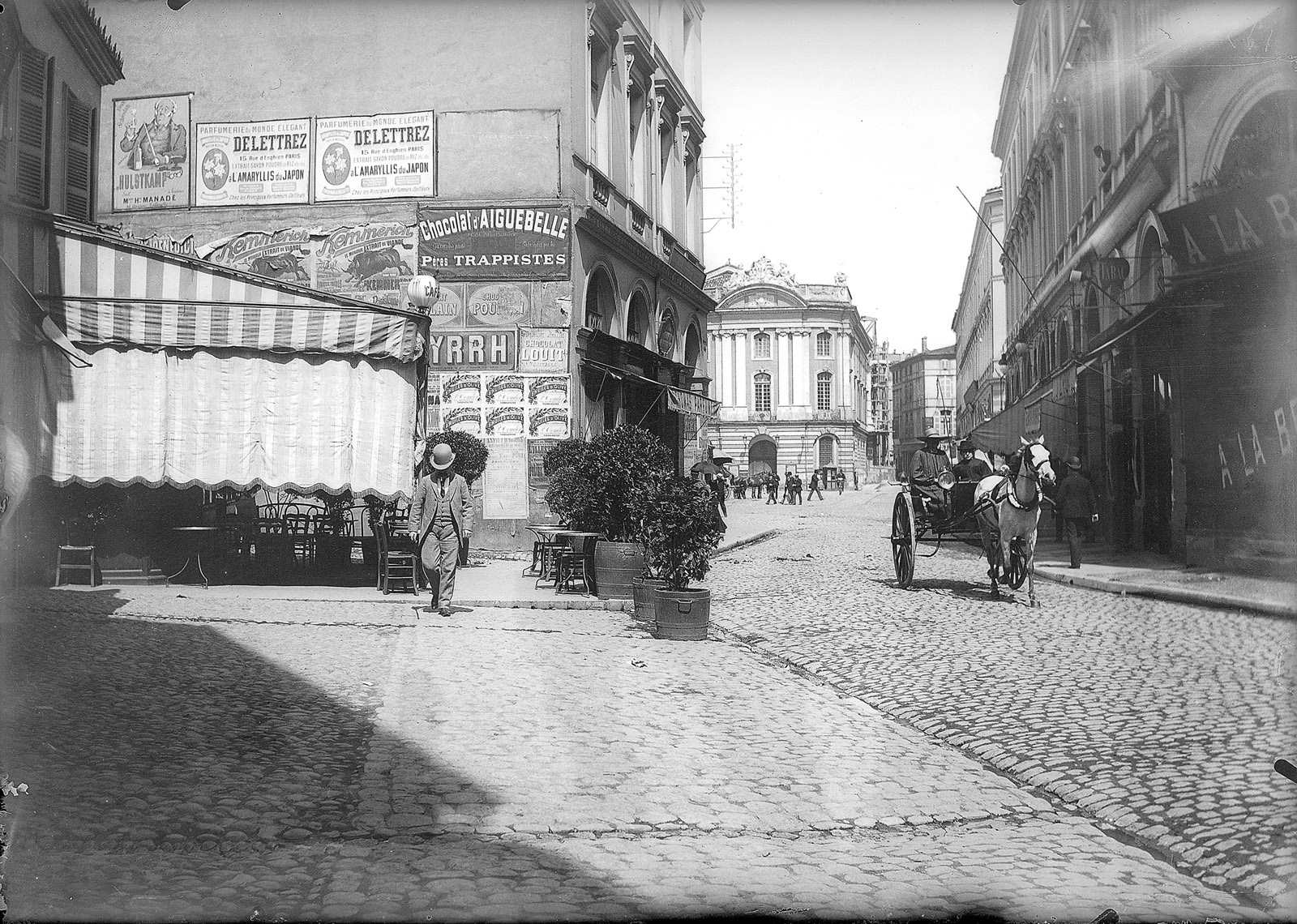 Toulouse. Cliché d'expérience rue Gambetta