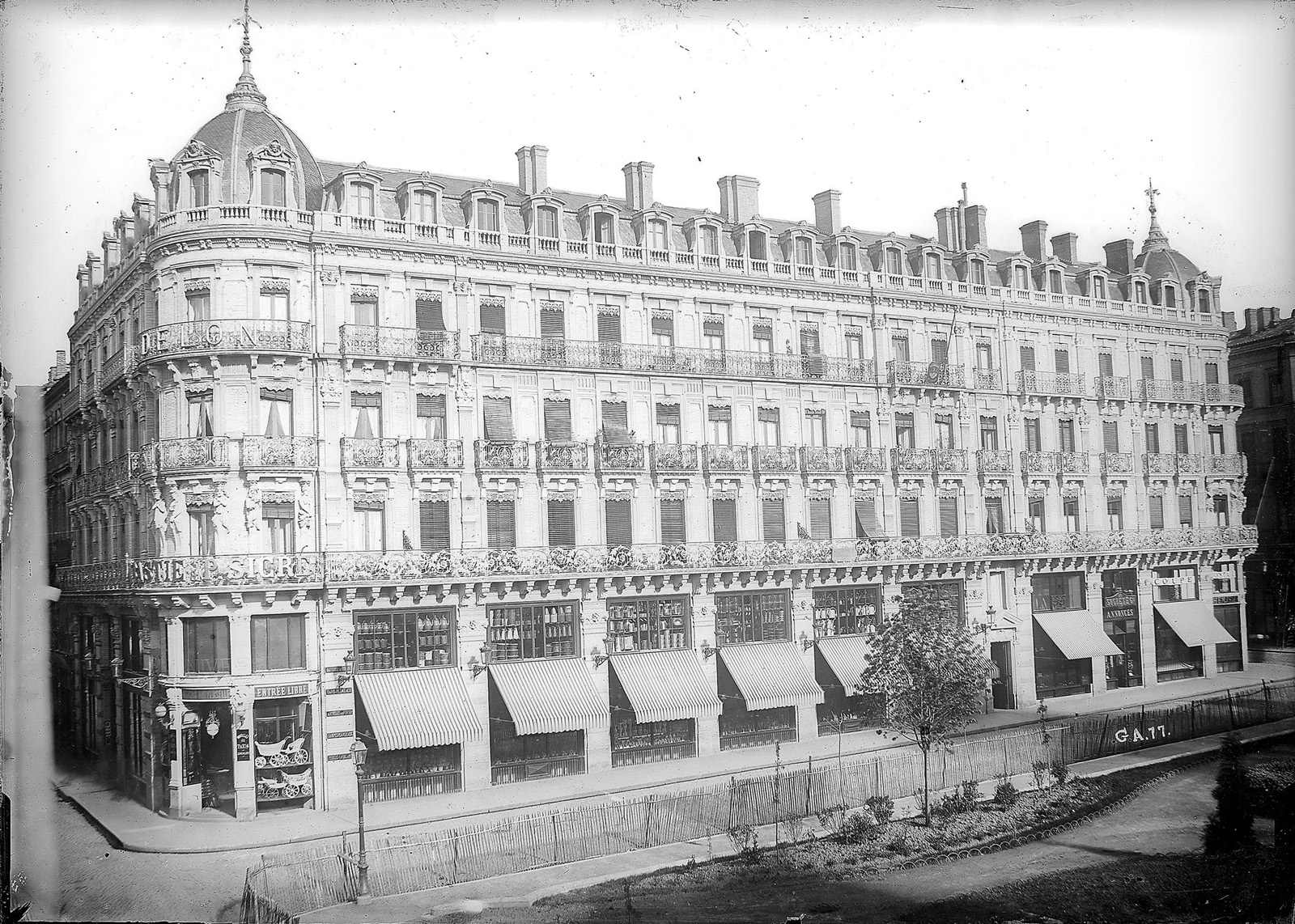 Toulouse. Maison Labit