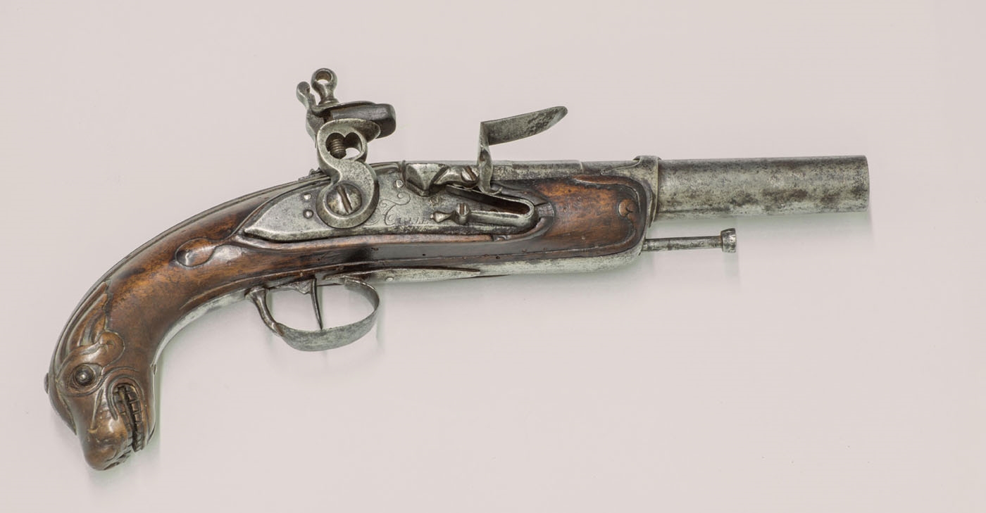 [Pistolet d'officier de marine]