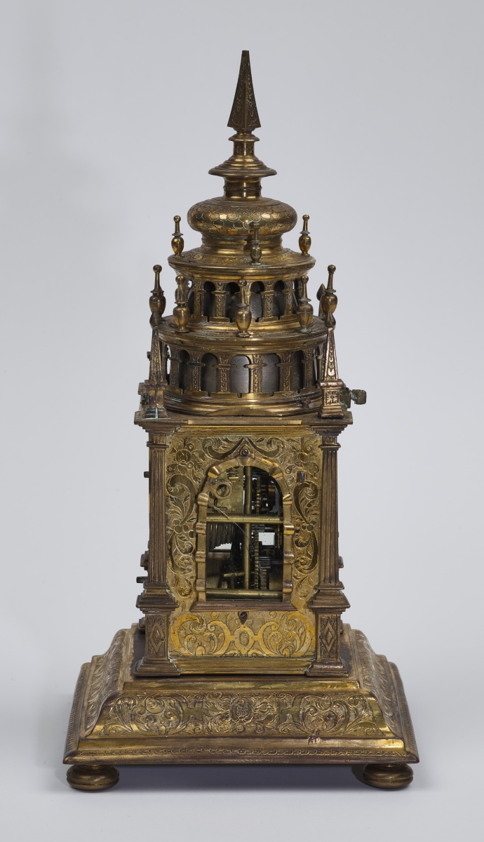 Horloge de table à balancier ; Pendule cuivre doré (Ancien titre)