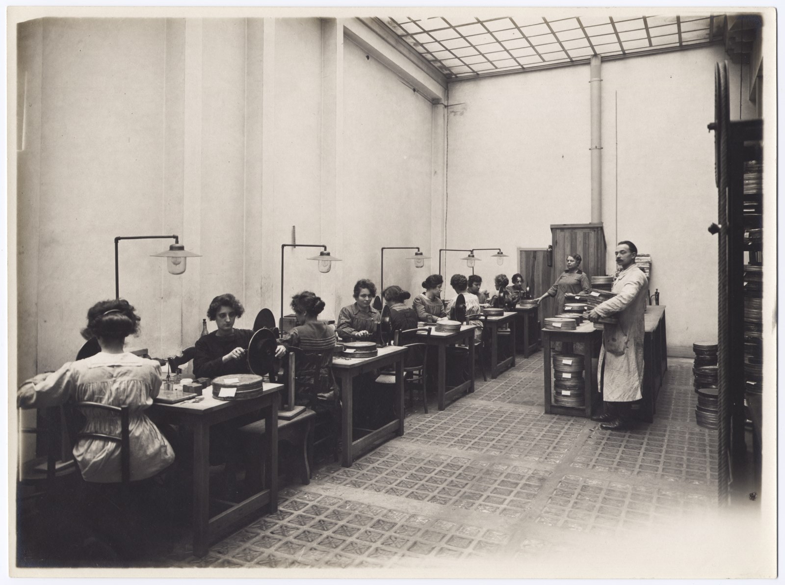 Atelier de l'agence de cinématographie (Titre factice)