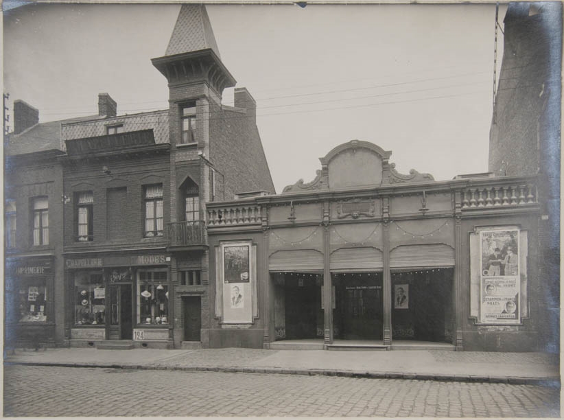 Façade du cinéma de Denain (Titre factice)