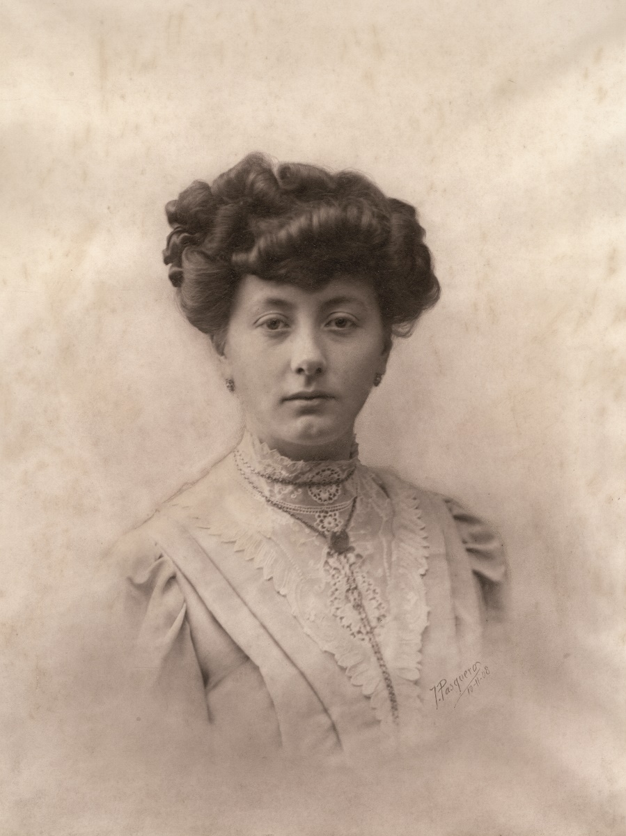 Portrait crayon de Melle Colbrant