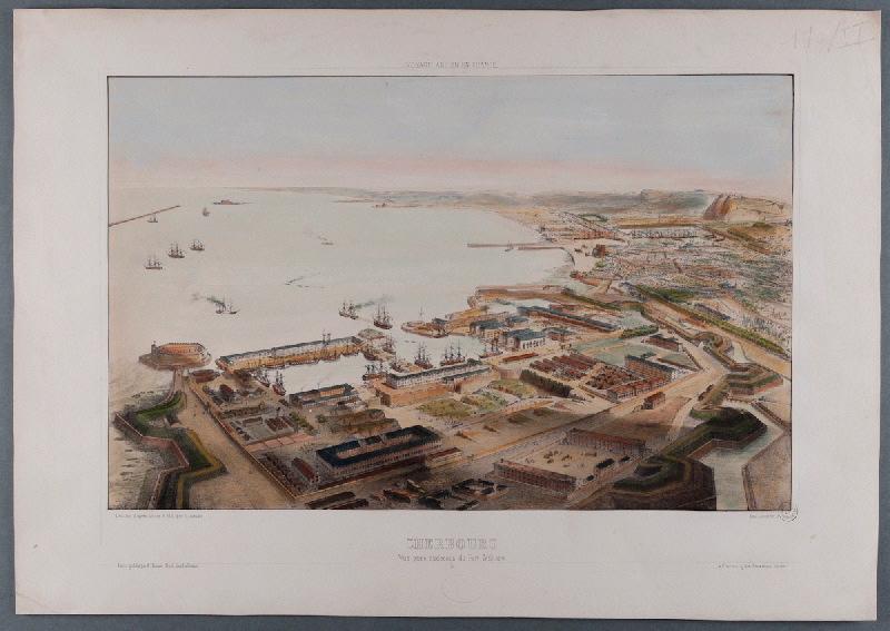 Cherbourg, vue prise au-dessus du port militaire ; Voyage aérien en France