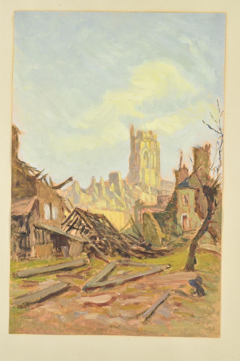 Clocher de Notre Dame de Saint-Lô au loin sur les ruines