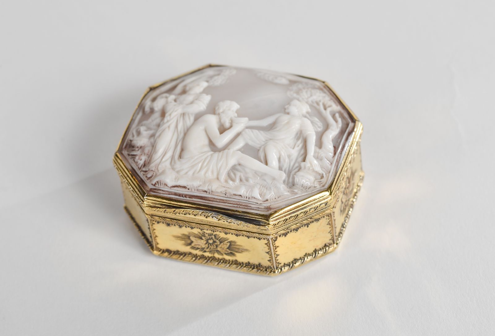 Tabatière avec camée