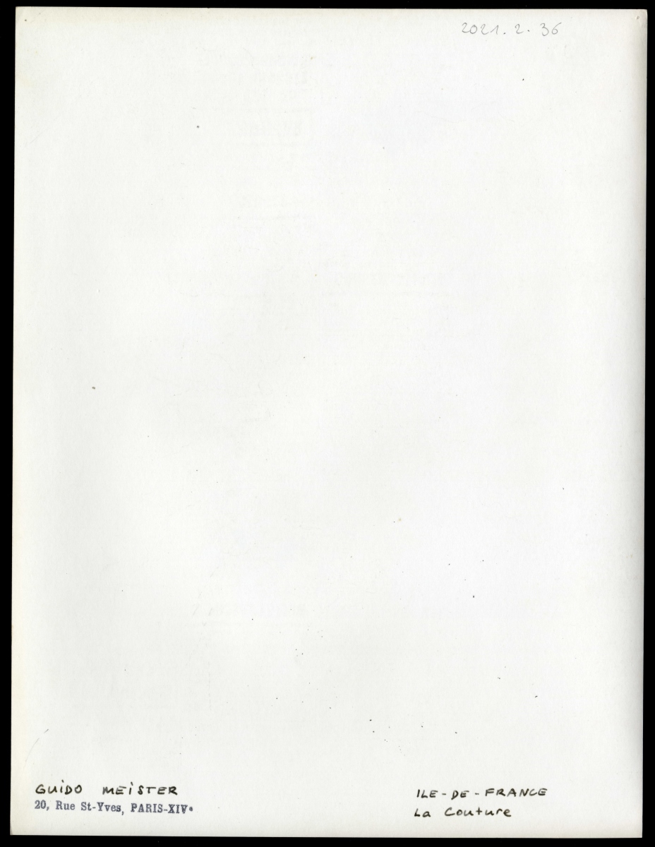 Panneau sur la porte d'entrée de la manufacture E. Chapelain fils