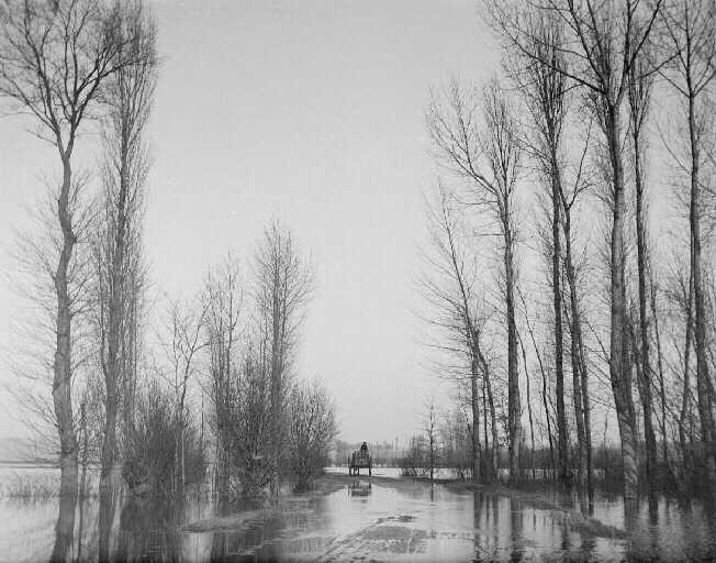 Saint-Pierre, chemin de Tournedos. Inondations.