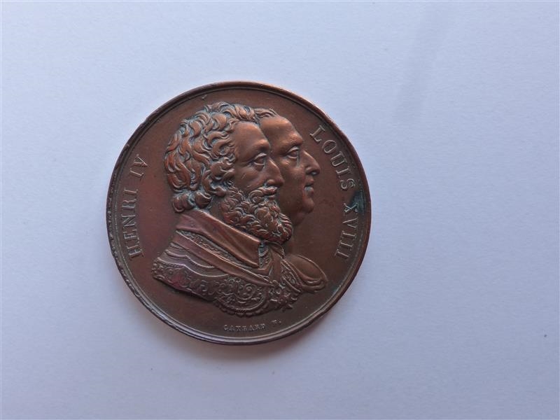 Têtes d'Henri IV et de Louis XVIII
