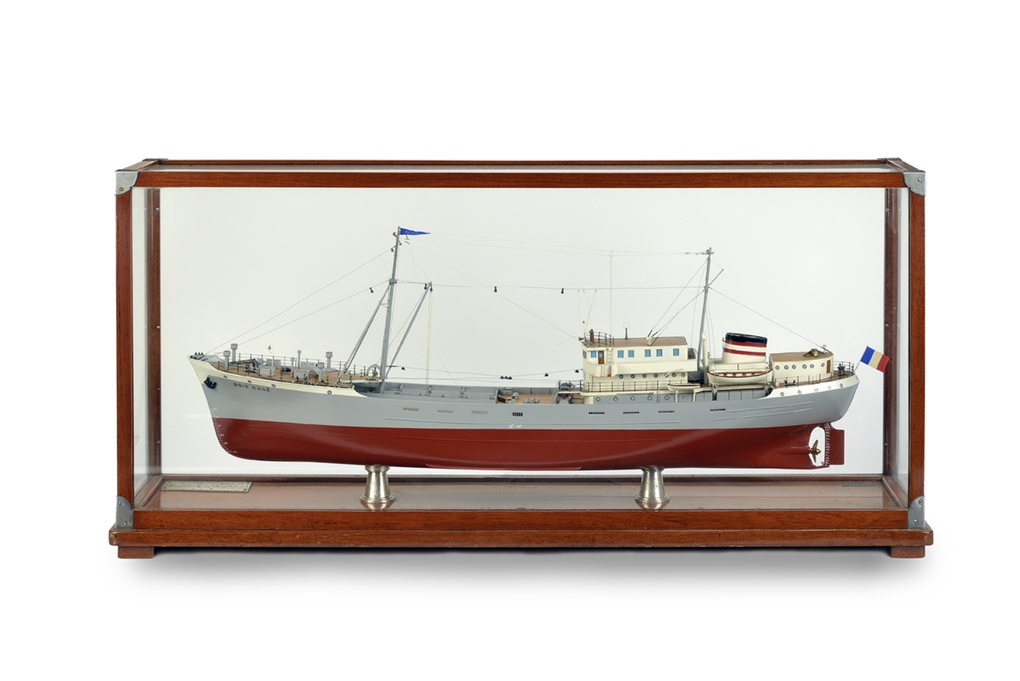 Le chalutier classique à moteur Bois-Rosé III