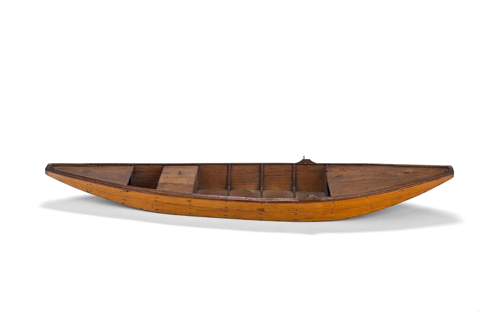 Barque à fond plat