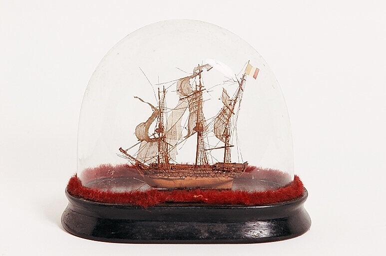 Trois-mâts carré de type frégate