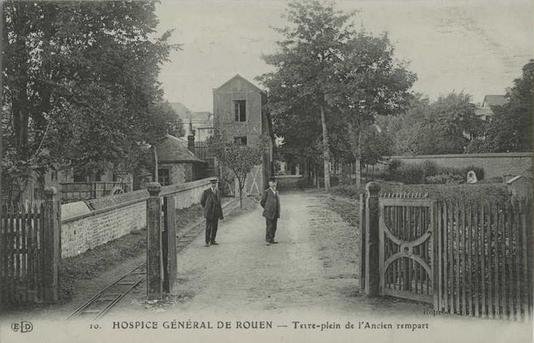 Hospice Général de Rouen, terre-plein de l'ancien rempart