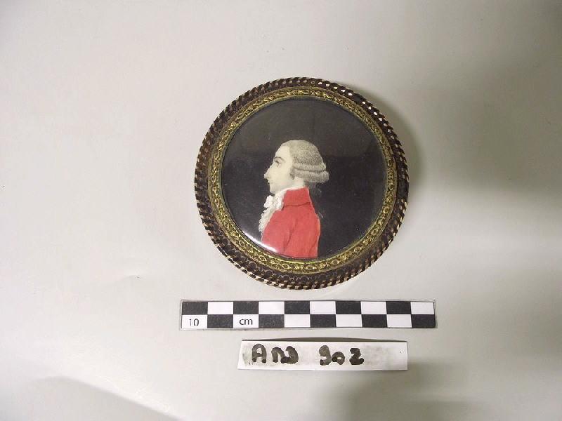 Tabatière à l'effigie présumée du comte de Ruillé