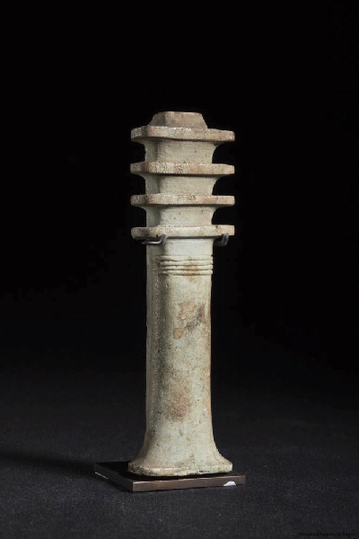 Amulette en forme de pilier djed