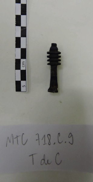 Amulette en forme de pilier djed