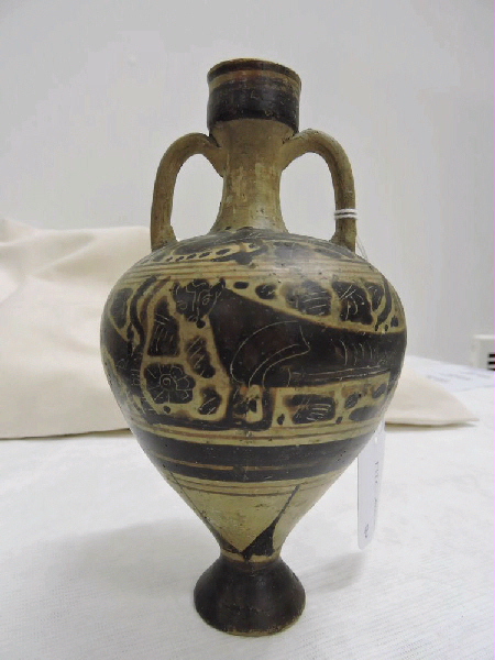 Amphorisque à frise d'animaux ; Petite amphore à décor animal