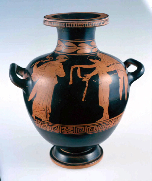 Hydrie au décor d'Eros présentant une ceinture à une femme ; Hydrie à l'Eros et à la jeune femme (Titre de la notice de Catherine Lesseur, 2005-2006)