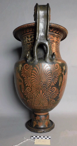 Cratère à volutes à la scène d'offrande sur la tombe d'un guerrier ; Grande amphore à sujet funéraire (ancien titre, erroné)