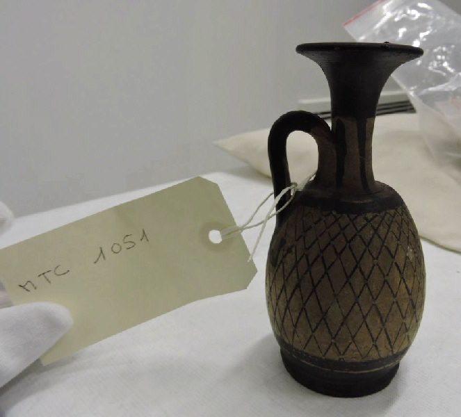 Lécythe aryballisque à décor géométrique